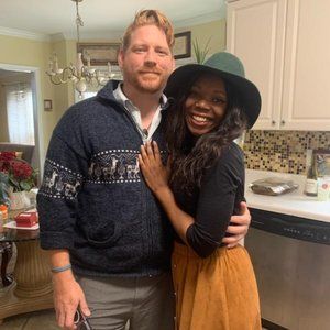 Meet your Posher, Toni